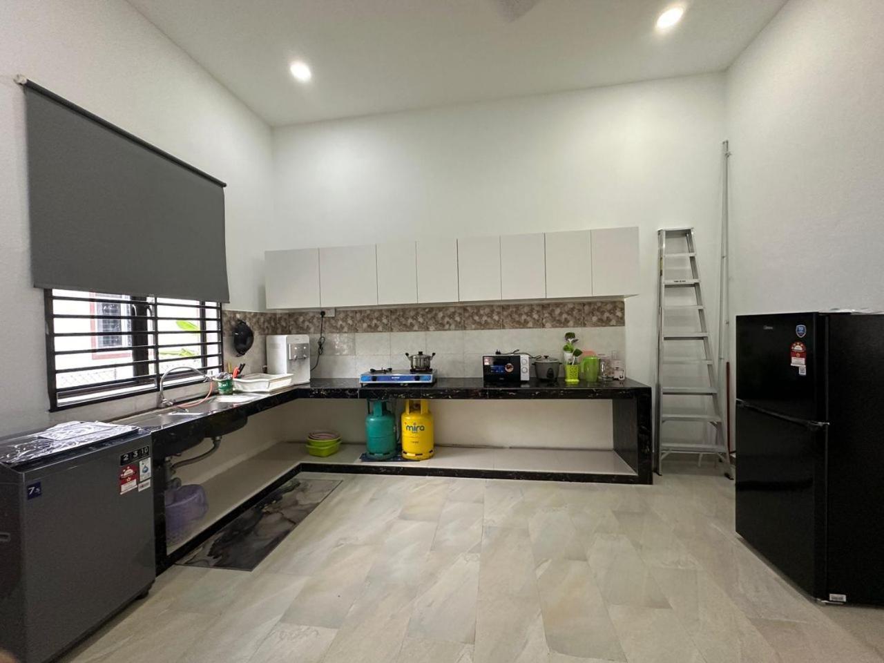 Homestay Kemaman Fyna08 Semi-D, 4 Bedrooms Dekat Pantai Kijal Exterior foto