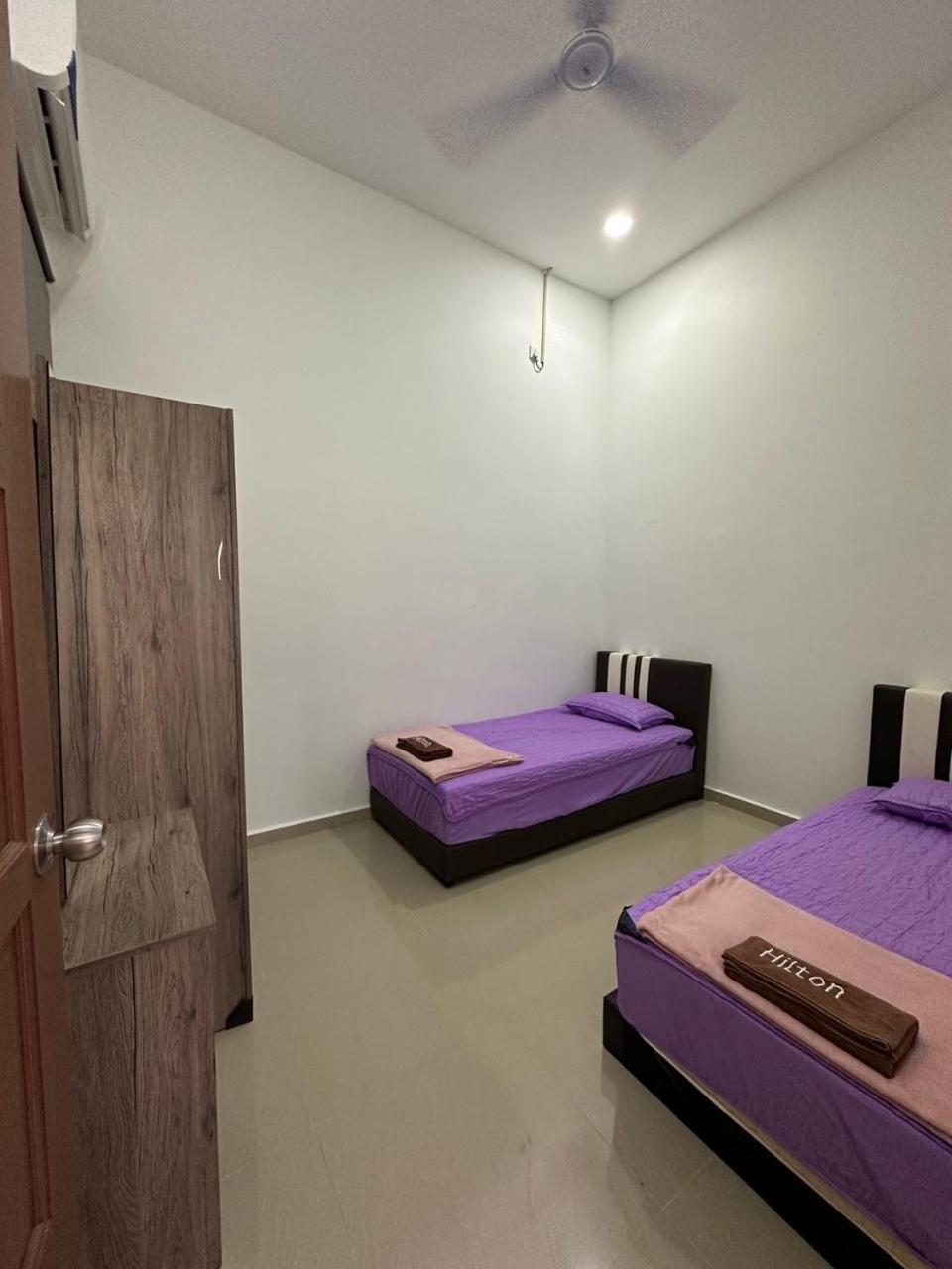 Homestay Kemaman Fyna08 Semi-D, 4 Bedrooms Dekat Pantai Kijal Exterior foto